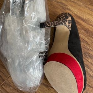 Size 6 peep toe pumps, black